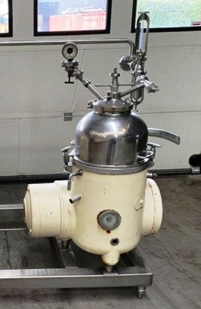 Westfalia MM 2004 warm milk separator, SS.
