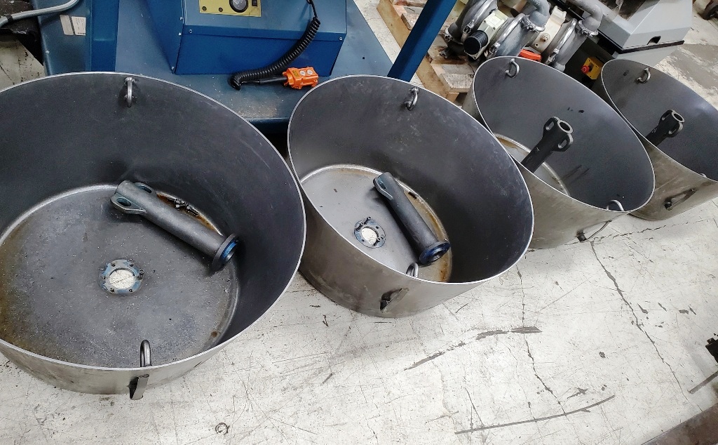 (4) Barrett 1101-E chip pans with casters.