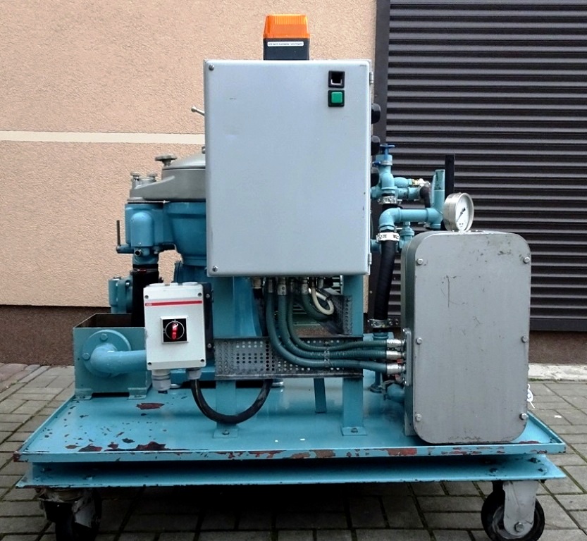 Alfa-Laval MAB 204S-24 oil purifier skid with heater.