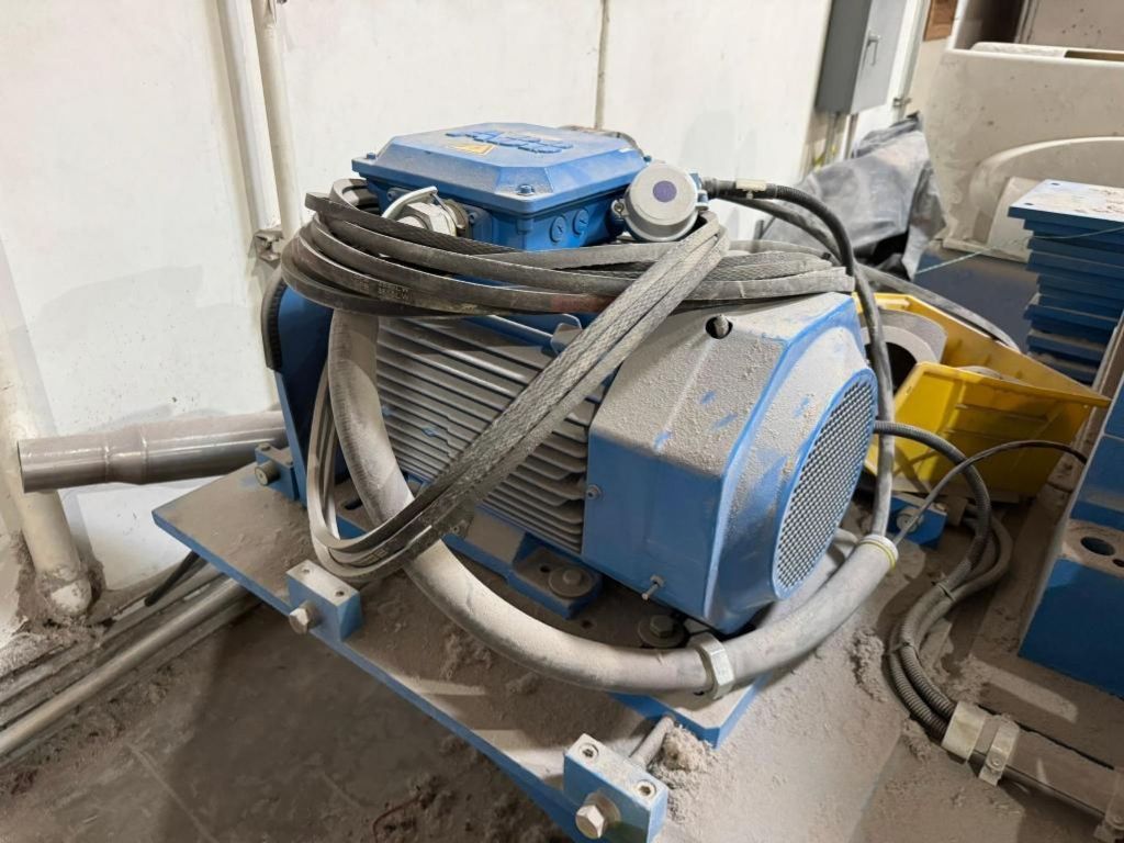 (3) Andritz CENSOR ACZ 9-3 plastic recycling decanter centrifuges, 316L SS.