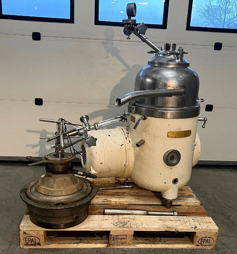 Westfalia MM 3004 warm milk separator, SS.