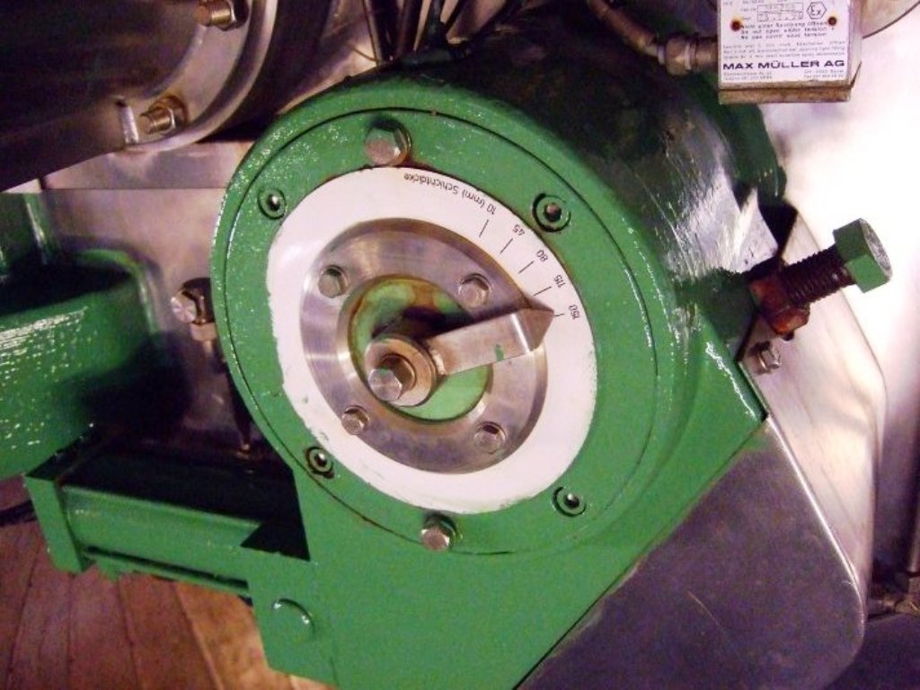 Ellerwerk 937H peeler centrifuge, Hastelloy C22.
