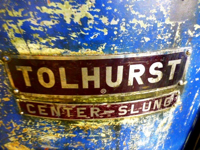 Tolhurst 40" Center-Slung chip wringer.