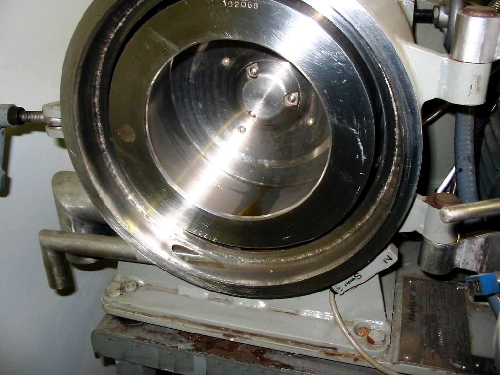 Krauss-Maffei HZ 25 pilot peeler centrifuge, SS.