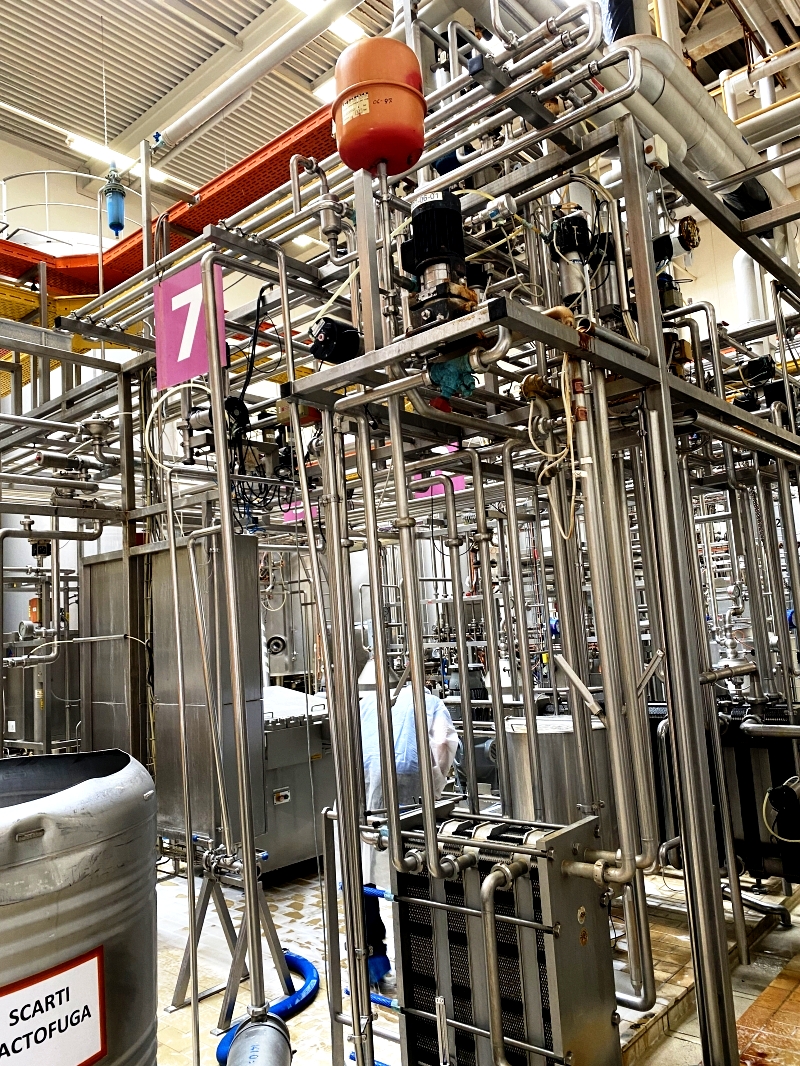 Alfa-Laval 12-15,000 LPH milk pasteurization and standardization line.